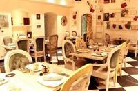 Oyo Premium Sarat Bose Road Hotel